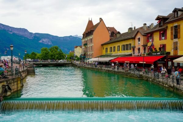 Taxi Genève Annecy — Transfert privé Venise des Alpes