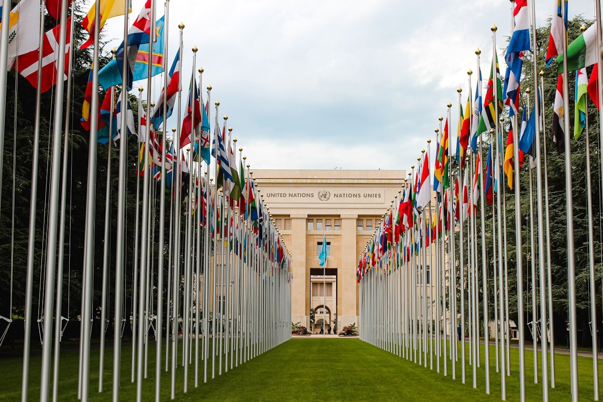 Palais des Nations flags